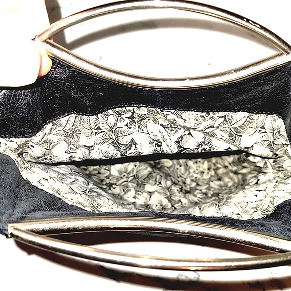 HOBO Int'l Black with Silver Handles Leather Handbag/Tote/Clutch - Picture 5 of 11